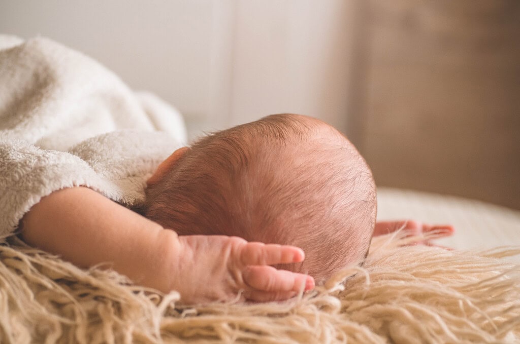 Why Coconut Oil Is Best for Newborn Hair?
